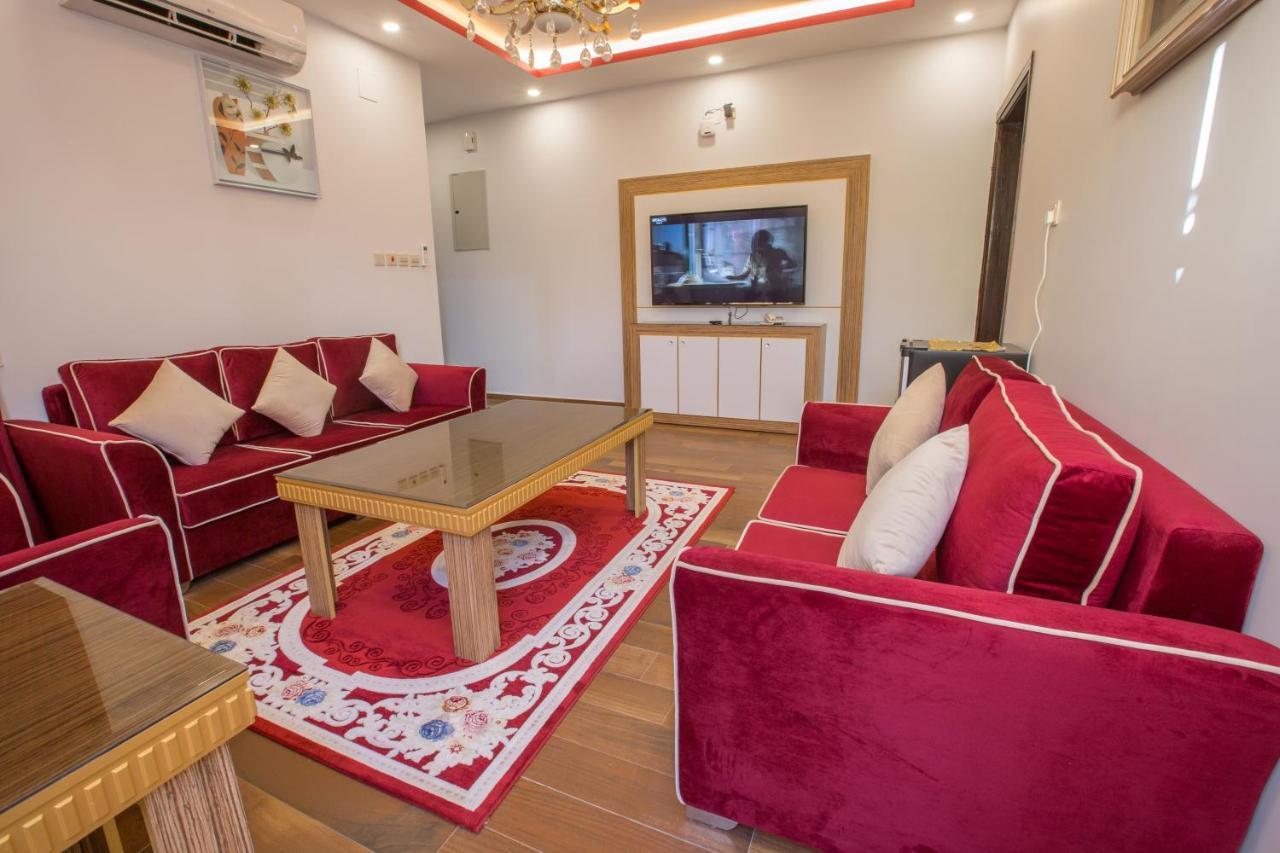 Luxury Hotel Apartments Tabuk Exterior foto